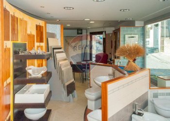 Bagno - Commercial Premises Via Santissimo Crocifisso
 
33, Ramacca - photo 14