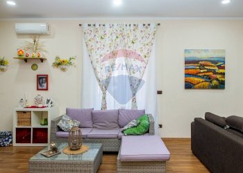 Soggiorno - Appartamento Via Silva
 
8, Belpasso - foto 16