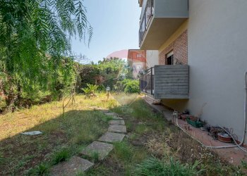 Giardino - Appartamento Via Pietro Novelli
 
15, Caltagirone - foto 2