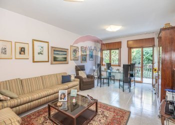 Sala da pranzo - Appartamento Via Pietro Novelli
 
15, Caltagirone - foto 17