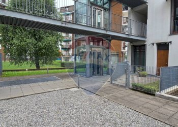 Edificio all\'aperto - Locale Commerciale Via Roma
 
3, Lambrugo - foto 3