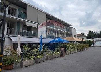 Edificio all\'aperto - Locale Commerciale Via Roma
 
3, Lambrugo - foto 2