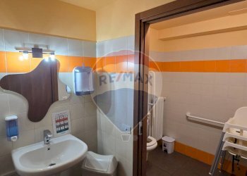 Bagno - Locale Commerciale Via Roma
 
3, Lambrugo - foto 6