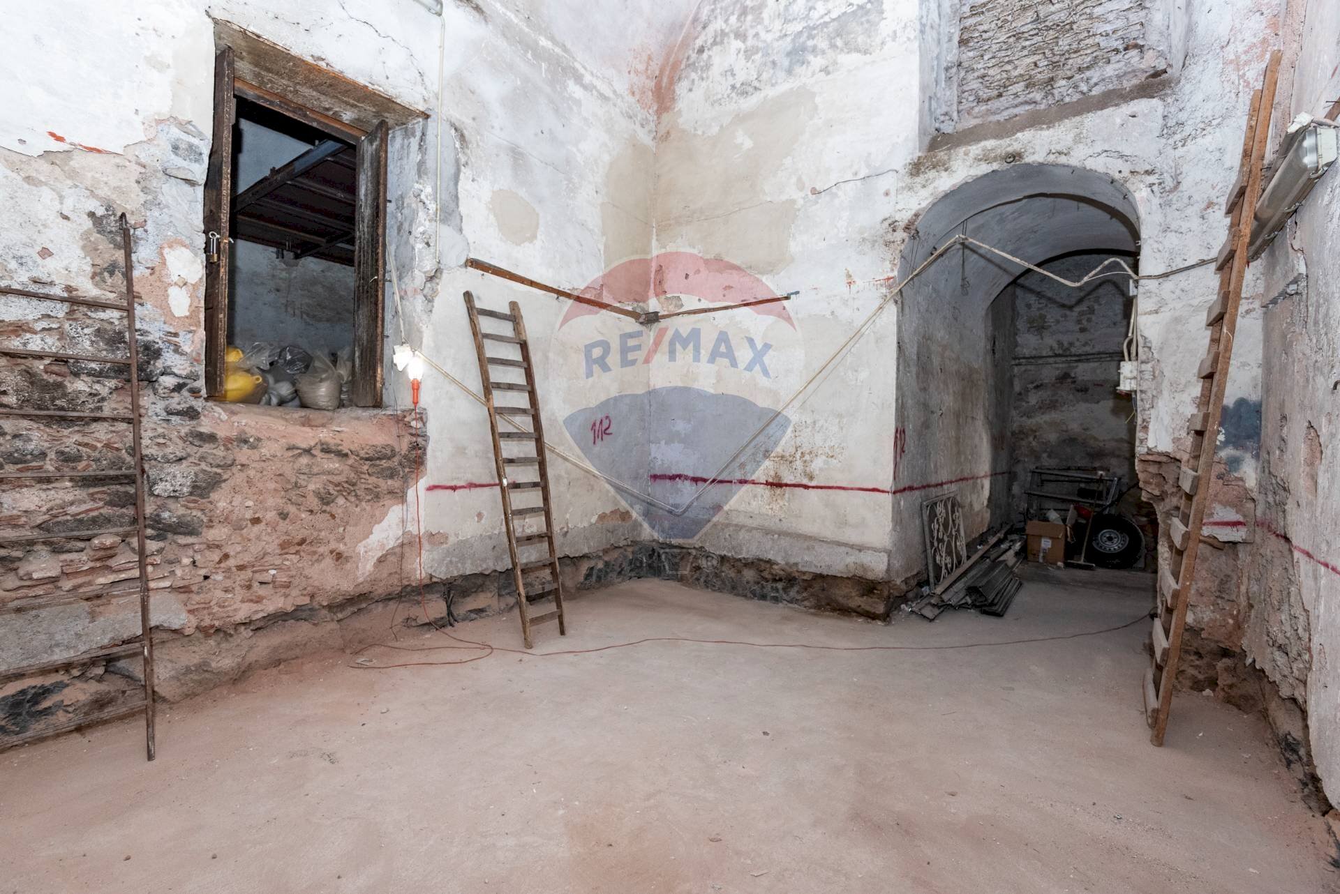 Scale - Locale Commerciale Piazza Duca di Genova
 
11-12, Catania - foto 3