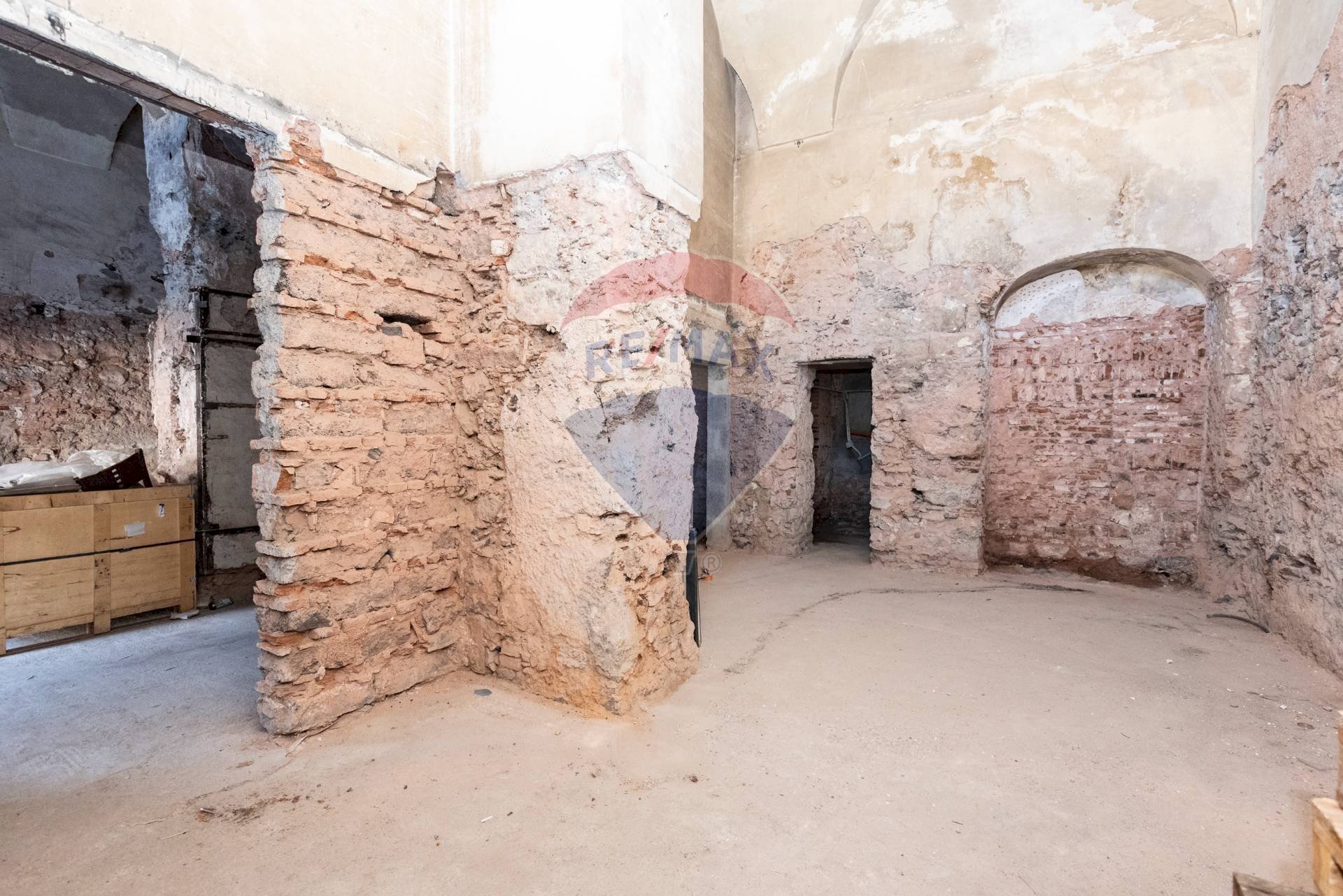 Stanza vuota - Locale Commerciale Piazza Duca di Genova
 
11-12, Catania - foto 1