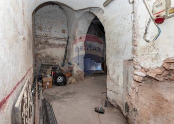 Non correlato - Locale Commerciale Piazza Duca di Genova
 
11-12, Catania - foto 11