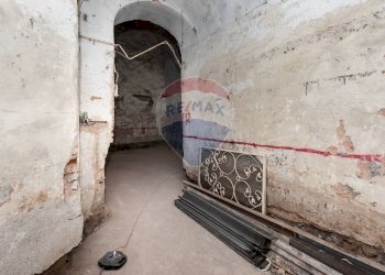 Non correlato - Locale Commerciale Piazza Duca di Genova
 
11-12, Catania - foto 12