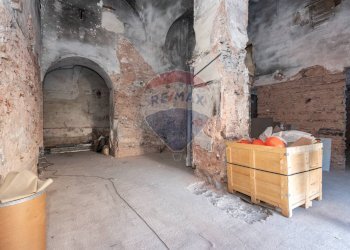 Stanza vuota - Locale Commerciale Piazza Duca di Genova
 
11-12, Catania - foto 2