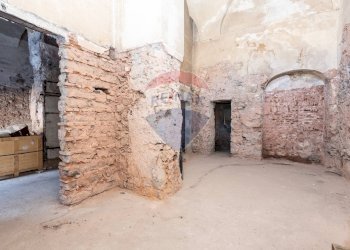 Stanza vuota - Locale Commerciale Piazza Duca di Genova
 
11-12, Catania - foto 1