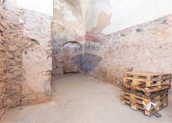 Stanza vuota - Locale Commerciale Piazza Duca di Genova
 
11-12, Catania - foto 21