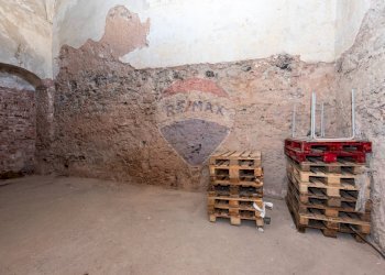 Terrazza - Locale Commerciale Piazza Duca di Genova
 
11-12, Catania - foto 24