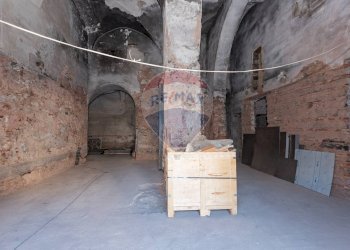 Stanza vuota - Locale Commerciale Piazza Duca di Genova
 
11-12, Catania - foto 34