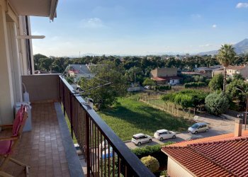 Balcone - Quadrilocale San Nicola la Strada - foto 2