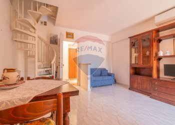 Sala da pranzo - Trilocale via Giardino
 
52, Montalto di Castro - foto 9