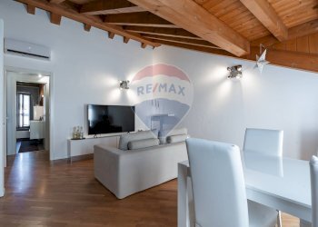 \nSala da pranzo\n - Appartamento Via Vincenzo Monti
 
50, Lesmo - foto 2