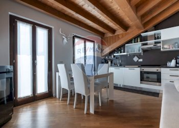 \nSala da pranzo\n - Appartamento Via Vincenzo Monti
 
50, Lesmo - foto 5