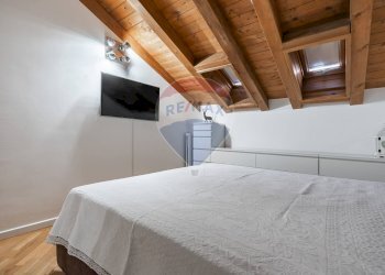 \nCamera / camera da letto\n - Appartamento Via Vincenzo Monti
 
50, Lesmo - foto 13