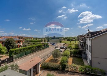 \nEdificio all\'aperto\n - Appartamento Via Vincenzo Monti
 
50, Lesmo - foto 17