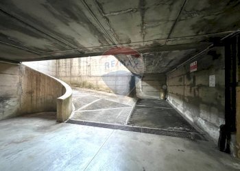 Parcheggio - Box Via Giuseppe Garibaldi
 
58, Brugherio - photo 4