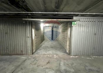 Parcheggio - Box Via Giuseppe Garibaldi
 
58, Brugherio - photo 17