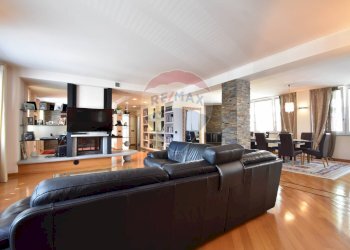 Sala da pranzo - Casa indipendente Via BIanchi Novello
 
144, Villadossola - foto 1