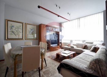 Sala da pranzo - Casa indipendente Via BIanchi Novello
 
144, Villadossola - foto 25