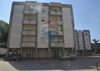 Edificio all\'aperto - Office via P.Calamandrei
 
86, Vittoria - photo 4