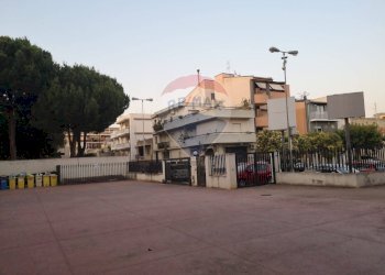 Edificio all\'aperto - Office via P.Calamandrei
 
86, Vittoria - photo 23