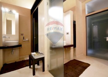 Bagno - Casa semi indipendente Piazza Vittorio Emanuele II
 
2, Acquaviva delle Fonti - foto 21