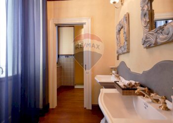 Bagno - Casa semi indipendente Piazza Vittorio Emanuele II
 
2, Acquaviva delle Fonti - foto 23