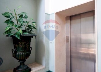 Hall / corridoio - Casa semi indipendente Piazza Vittorio Emanuele II
 
2, Acquaviva delle Fonti - foto 25