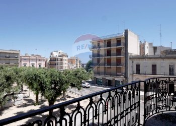 Balcone - Casa semi indipendente Piazza Vittorio Emanuele II
 
2, Acquaviva delle Fonti - foto 27