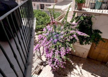 Balcone - Casa semi indipendente Piazza Vittorio Emanuele II
 
2, Acquaviva delle Fonti - foto 29