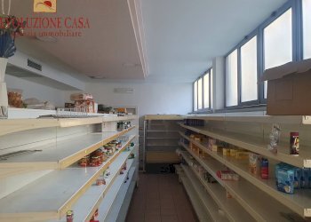 Foto 2 - Locale Commerciale sauro
 
2, San Pier d'Isonzo - foto 2