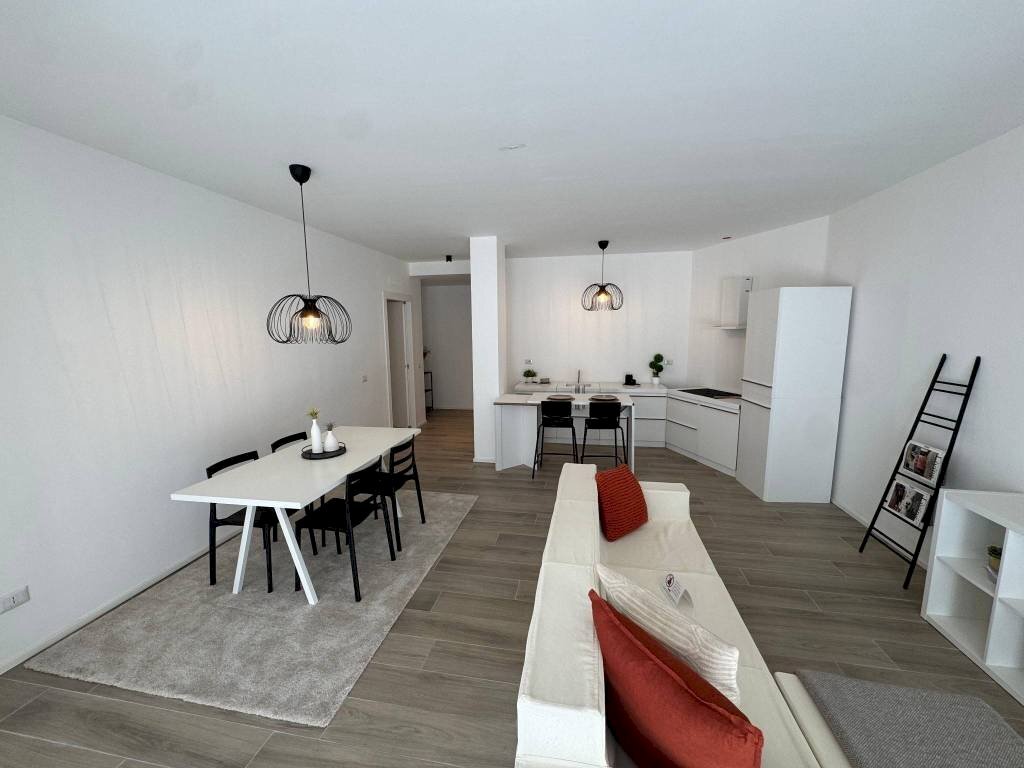 Salone - Three-room apartment via Gian Pietro Puricelli, 1, Gallarate - photo 3