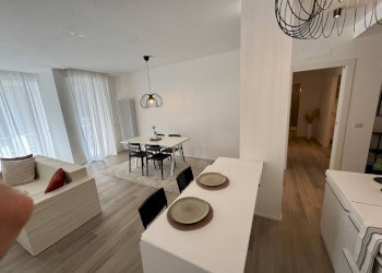 Salone - Trilocale via Gian Pietro Puricelli, 1, Gallarate - foto 4