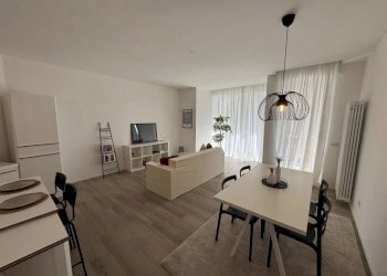 Salone - Trilocale via Gian Pietro Puricelli, 1, Gallarate - foto 2