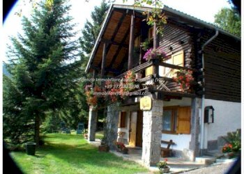 Facciata - Villa Frazione Rovallo, Crodo - foto 1