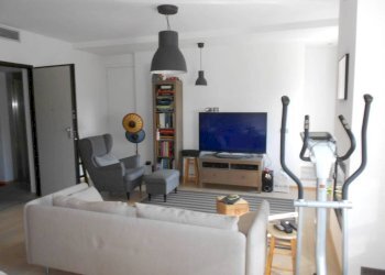 soggiorno - Trilocale piazza Cavour, 3, Chieri - foto 3