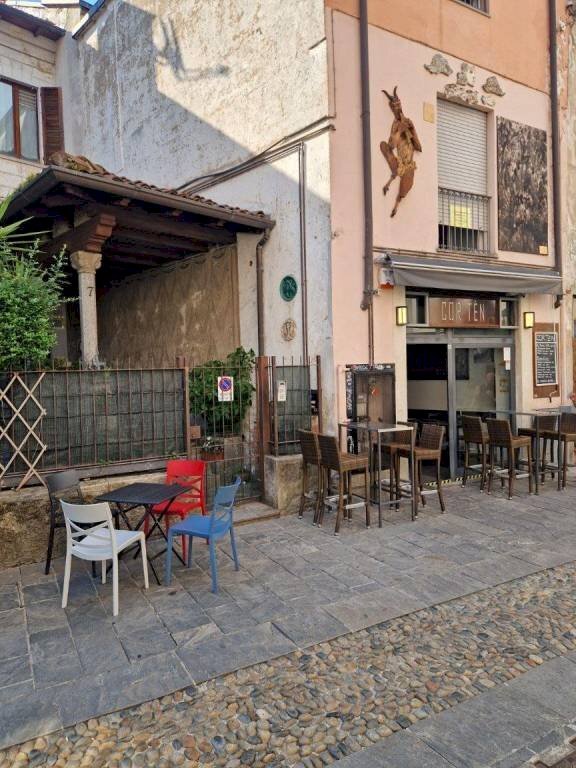 Cortile interno - Shop via Felice Cavallotti, 9, Varese - photo 1