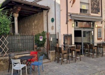 Cortile interno - Negozio via Felice Cavallotti, 9, Varese - foto 1