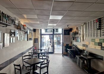 Interno non residenziale - Negozio via Felice Cavallotti, 9, Varese - foto 2