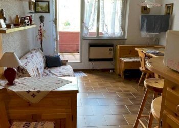 Salone - Monolocale via Santuario, 18, Viola - foto 1