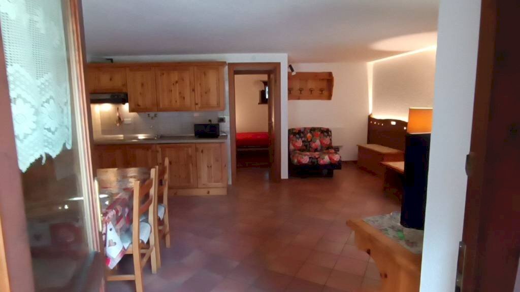 Cucina - Bilocale Frazione Carrè, 6, Rhemes-Notre-Dame - foto 2