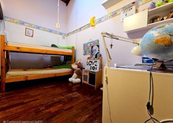 Camera da letto - Three-room apartment strada Bergamino, Collecchio - photo 13