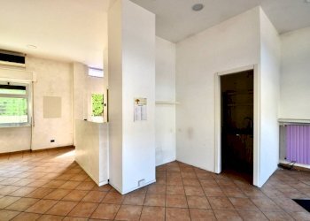 Ingresso - Negozio via Filippo Corridoni, Bergamo - foto 3