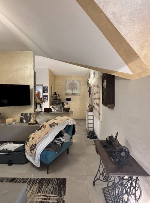 Salone - Attic viale Umberto I, Nizza Monferrato - photo 2