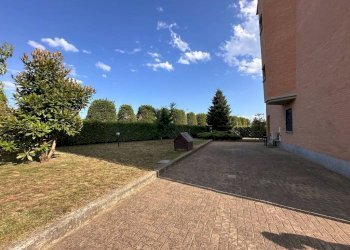 Giardino - Trilocale via Iginio Bersani, Carmagnola - foto 6