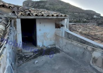 Facciata - Casa indipendente via Cigno, 33, Castellammare del Golfo - foto 17