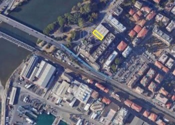 Locale Commerciale Piazza la Scafa, Lavagna - foto 4